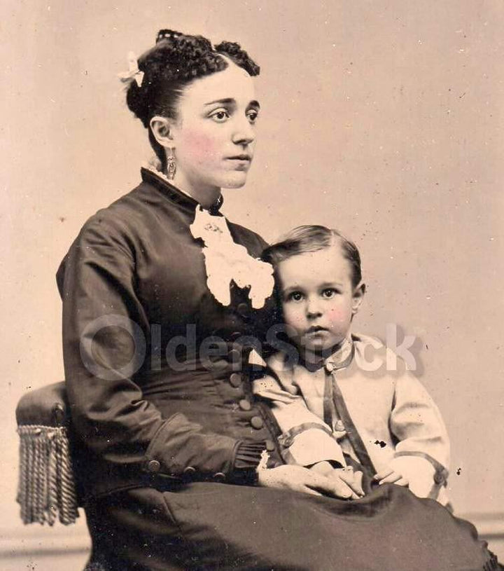 Cute Little Boy Mother & Child Embrace Crisp Antique Tintype Photo