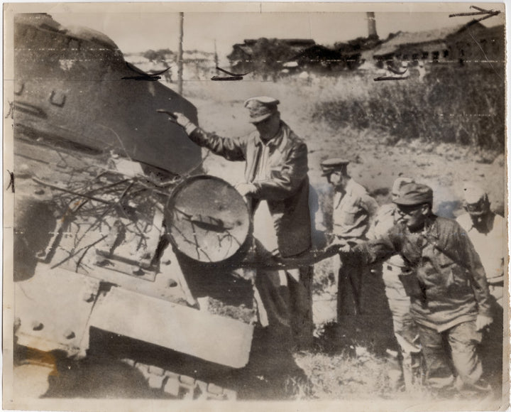 General Douglas MacArthur Inchon Korean War Battlefield Vintage Press Photo 1950