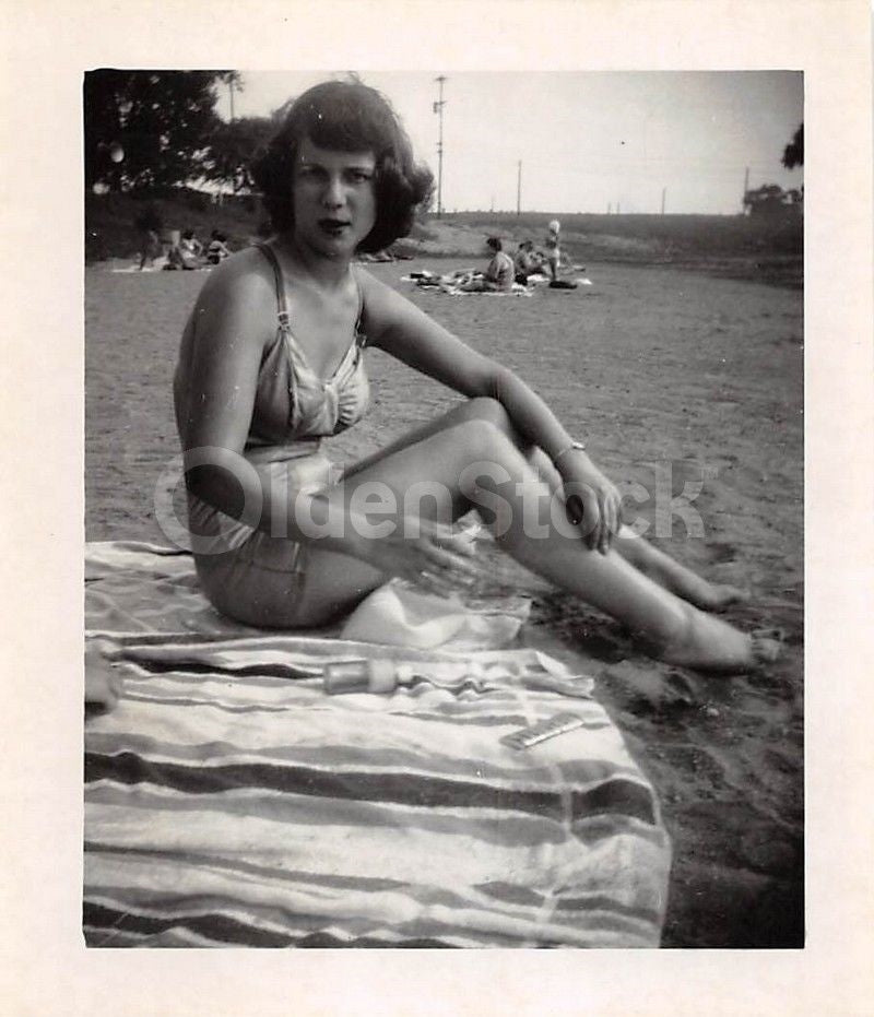 Swimsuit Beach Babe Woman Vintage 1940s b&w Snapshot Photo #01