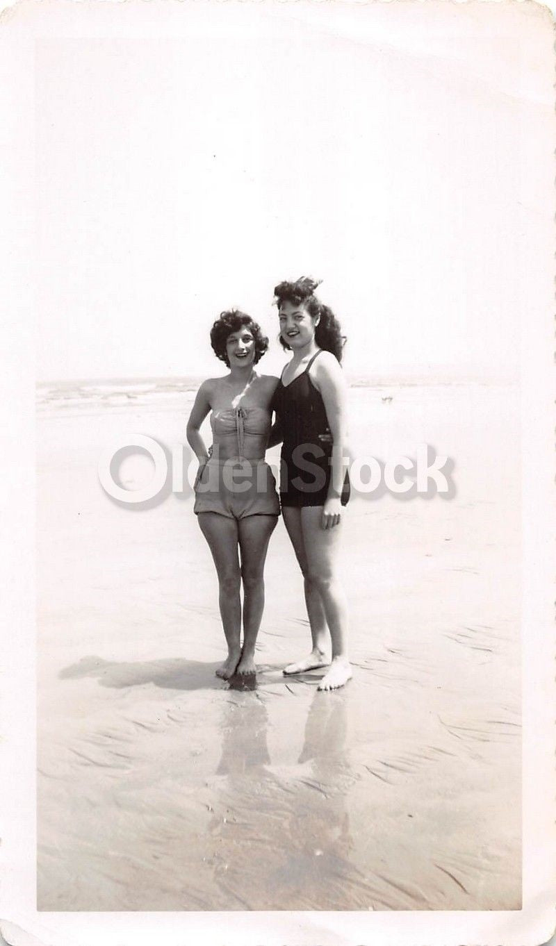 Sweet Beach Babes Swimsuit Posing Vintage 1940s b&w Snapshot Photo #13