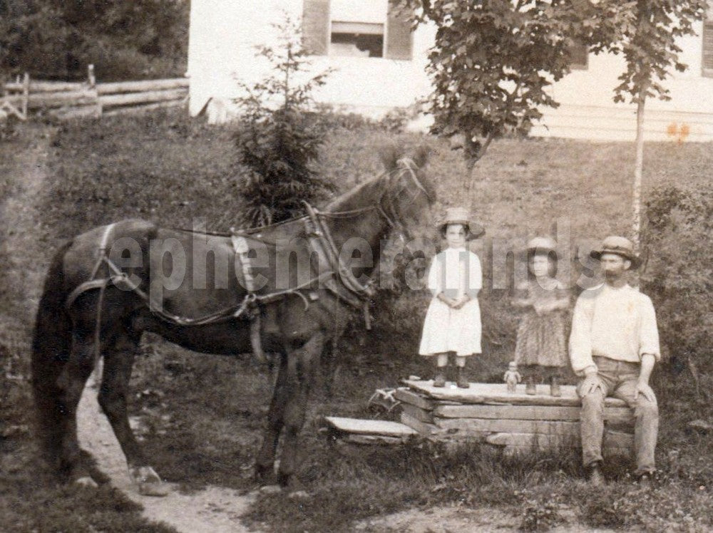 Albany New York American Homestead Farm House Scene Antique Photo