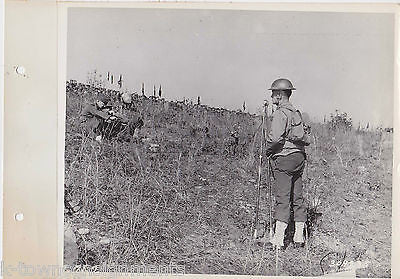 ANNOUNCER IN FIELD 27th DIVISION FORT McCLELLAN VINTAGE WWII MILITARY FILE PHOTO - K-townConsignments