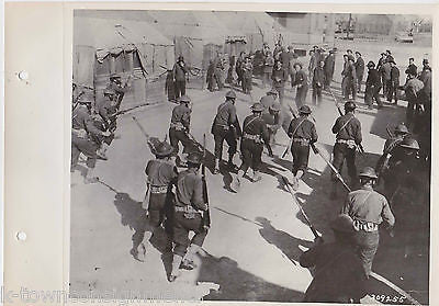 RIOT IN COMPANY ST 27th DIVISION FORT McCLELLAN VINTAGE WWII MILITARY FILE PHOTO - K-townConsignments