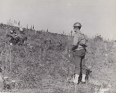 ANNOUNCER IN FIELD 27th DIVISION FORT McCLELLAN VINTAGE WWII MILITARY FILE PHOTO - K-townConsignments