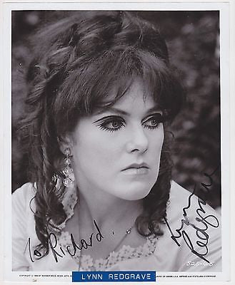 LYNN REDGRAVE BRISITSH MOVIE ACTRESS VINTAGE AUTOGRAPH SIGNED STUDIO PHOTO - K-townConsignments