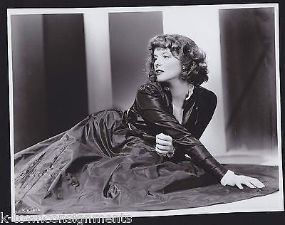 KATHARINE HEPBURN MOVIE ACTRESS CRUMPLED ON STAGE RARE VINTAGE STUDIO PHOTO - K-townConsignments