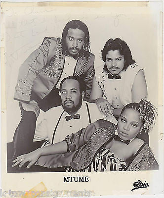 MTUME FUNK SOUL MUSIC VINTAGE AUTOGRAPH SIGNED STUDIO PROMO PHOTO - K-townConsignments