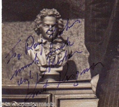 KURT KASZNAR SOUND OF MUSIC THEATRE ACTOR ORIGINAL AUTOGRAPH SIGNED 11x14 PHOTO - K-townConsignments