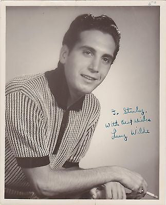 LARRY WILDE TV MOVIE ACTOR COMEDY BOOK AUTHOR VINTAGE AUTOGRAPH SIGNED PHOTO - K-townConsignments