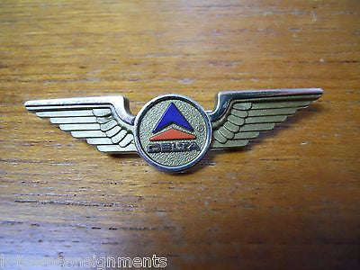 DELTA AIRLINES VINTAGE PLASTIC TOY PLANE PILOT WINGS COASTER ADVERTISING BUTTON - K-townConsignments