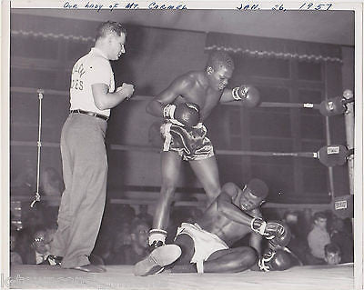 OUR LADY OF MT CARMEL AFRICAN AMERICAN BOXERS VINTAGE 1950s BOXING RING PHOTO - K-townConsignments