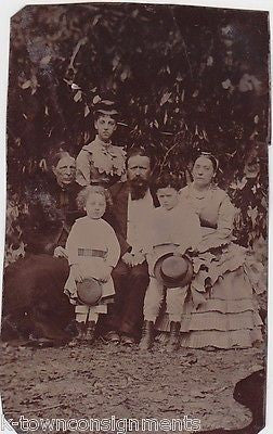 YOUNG FAMILIES W/ KIDS SUITS & DRESSES POSED ANTIQUE TINTYPE PHOTOGRAPHS - K-townConsignments