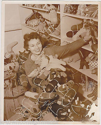 GALLOPING HORSES & TEDDY BEARS VINTAGE STORE ROOM DISPLAY PHOTO - K-townConsignments