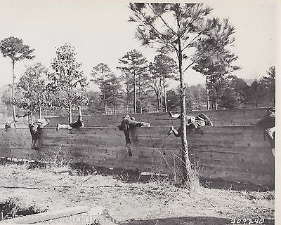 27TH DIVISION SURMOUNTING WALL FT McCLELLAN VINTAGE WWII MILITARY FILE PHOTO - K-townConsignments