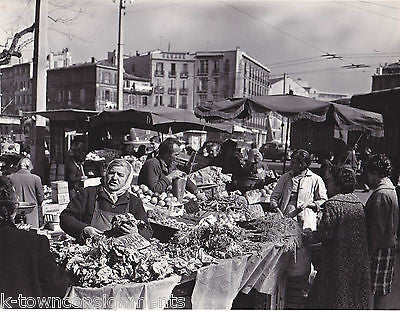 FRENCH MARSEILLE BUSY VEGETABLE MARKET WOMEN VINTAGE PROFESSIONAL TRAVEL PHOTO - K-townConsignments