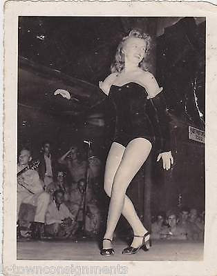 BOB HOPE FIRING GUNS DANCING ACTRESS & SINGER ON STAGE VINTAGE SNAPSHOT PHOTOS - K-townConsignments