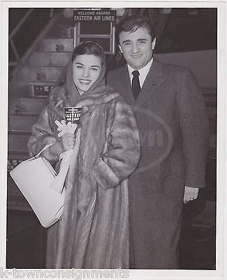 JONI JAMES ANTHONY AQUAVIVA EASTERN AIRLINES GOLDEN FALCON FLIGHT VINTAGE PHOTO - K-townConsignments