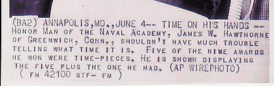 JAMES HAWTHORNE ANNAPOLIS NAVAL ACADEMY AWARDS VINTAGE NEWS PRESS PHOTO - K-townConsignments