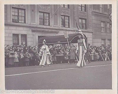 LYONS CLUB INTERNATIONAL PARADE FLOAT VINTAGE PATRIOTIC SNAPSHOT PHOTOS - K-townConsignments