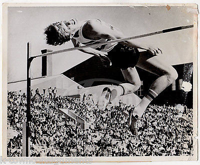 DWIGHT STONES OLYMPIC HIGH JUMP MEDALIST VINTAGE SPORTS PRESS PHOTO 1973 - K-townConsignments