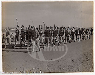 WAC WOMEN IN UNIFORM MARCHING IN STEP VINTAGE WWII MILITARY SNAPSHOT PHOTO - K-townConsignments