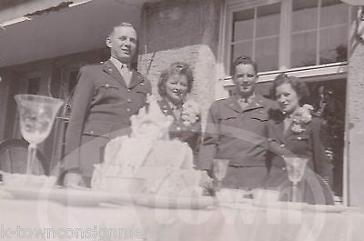 WAC WOMEN IN UNIFORM MILITARY MEN WEDDING CAKE VINTAGE WWII HOMEFRONT PHOTO - K-townConsignments