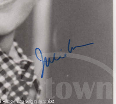 JULIE LONDON HOLLYWOOD  MOVIE ACTRESS VINTAGE AUTOGRAPH SIGNED PROMO PHOTO - K-townConsignments