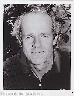 MIKE FARRELL MASH TV SHOW & MOVIE ACTOR ORIGINAL AUTOGRAPH SIGNED PROMO PHOTO - K-townConsignments