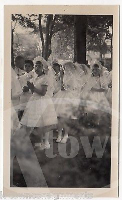 YOUNG GIRLS CATECHISM CONFIRMATION DRESSES VINTAGE AMERICAN LIFE SNAPSHOT PHOTOS - K-townConsignments