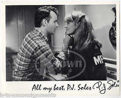 P. J. SOLES STRIPES & HALLOWEEN MOVIE ACTRESS ORIGINAL AUTOGRAPH SIGNED PHOTO - K-townConsignments