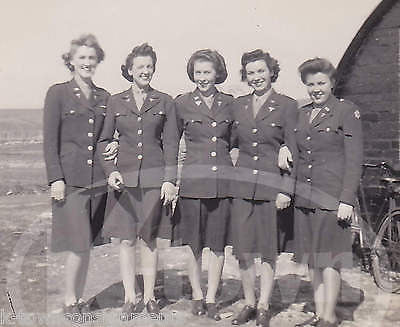 CUTE WAC WOMEN IN UNIFORM IDed WWII HOMEFRONT AMERICANA SNAPSHOT PHOTOGRAPH - K-townConsignments