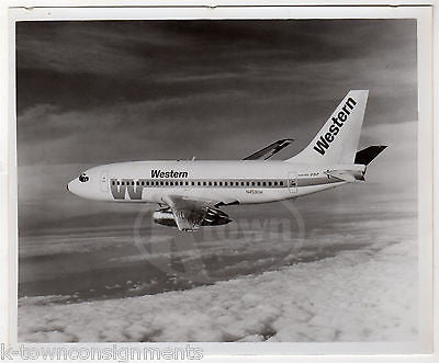 WESTERN AIRLINES BOEING 737 N4530W IN FLIGHT VINTAGE AVIATION PROMO PHOTO 1968 - K-townConsignments
