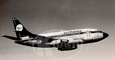LUFTHANSA AIRLINES BOEING 737 TWIN ENGINE VINTAGE AVIATION ADVERTISING PHOTO - K-townConsignments