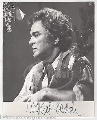 Nicolai Gedda OPERA STAGE THEATRE ACTOR VINTAGE AUTOGRAPH SIGNED PHOTO - K-townConsignments