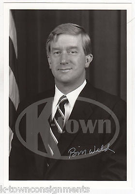 BILL WELD MASSACHUSETTS GOVERNOR ORIGINAL AUTOGRAPH SIGNED POLITICAL PHOTO - K-townConsignments
