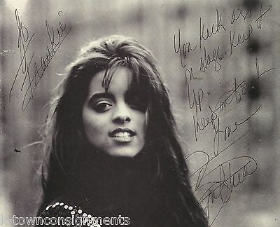 CYNTHIA DREAMGIRL POP MUSIC SINGER ORIGINAL AUTOGRAPH SIGNED PROMO PHOTO PRINT - K-townConsignments