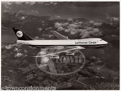 LUFTHANSA AIRLINES BOEING 747 CARGO JET VINTAGE AVIATION ADVERTISING PROMO PHOTO - K-townConsignments