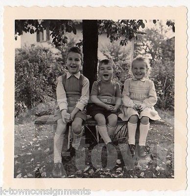 ADORABLE CUTE KIDS BROTHERS & SISTER IN SUNDAY DRESS VINTAGE SNAPSHOT PHOTOS - K-townConsignments