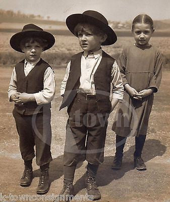 CUTE LITTLE AMISH BOYS & GIRL MENNONITE FARM KIDS VINTAGE OVER-SIZED PHOTOGRAPH - K-townConsignments