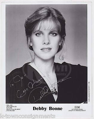 DEBBY BOONE YOU LIGHT UP MY LIFE SINGER ACTRESS AUTOGRAPH SIGNED PROMO PHOTO - K-townConsignments