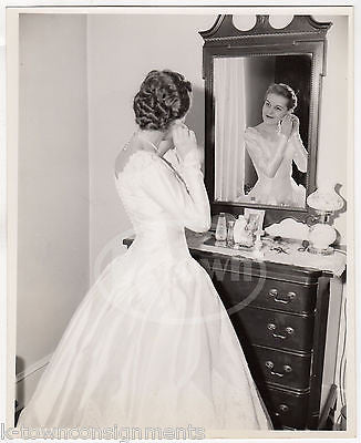 LOVELY WEDDING DAY BRIDE IN FRONT OF MIRROR IN WEDDING GOWN VINTAGE PHOTOGRAPH - K-townConsignments