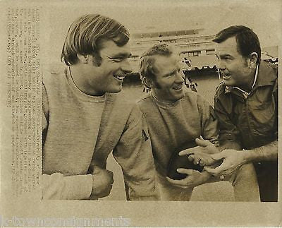 UNIV OF TEXAS COACH DARRELL ROYAL VINTAGE NCAA FOOTBALL PRESS PHOTO - K-townConsignments