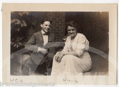 FRANK SINATRA LOOK-A-LIKE FRONT PORCH GUITAR SERENADE VINTAGE SNAPSHOT PHOTO - K-townConsignments