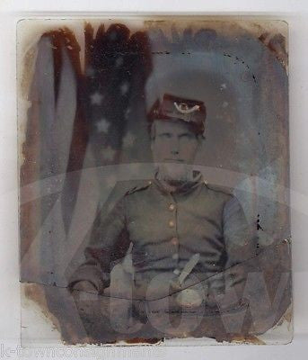 UNION CAVALRY CIVIL WAR SOLDIER IN UNIFORM BY AMERICAN FLAG AMBROTYPE PHOTOGRAPH - K-townConsignments