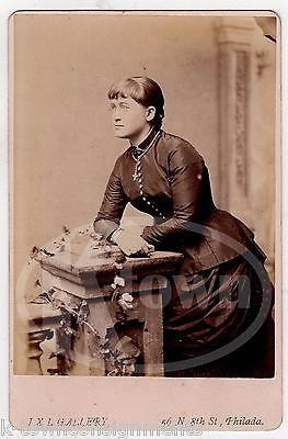 PHILADELPHIA WOMAN WITH SPECTACLES ANTIQUE VICTORIAN CABINET CARD PHOTOGRAPH - K-townConsignments