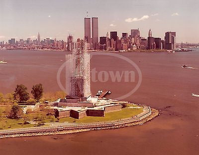 NEW YORK STATUE OF LIBERTY & WORLD TRADE CENTER SKYLINE VINTAGE COLOR 8x10 PHOTO - K-townConsignments
