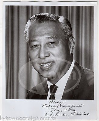 HIRAM FONG 1st ASIAN AMERICAN US SENATOR HAWAII VINTAGE AUTOGRAPH SIGNED PHOTO - K-townConsignments