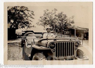 AFRICAN AMERICAN ARMY SOLDIERS IN MILITARY JEEPS VINTAGE WWII SNAPSHOT PHOTOS - K-townConsignments