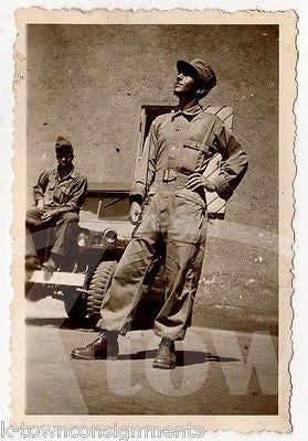 AFRICAN AMERICAN GI SOLDIERS ON JEEP ORIGINAL VINTAGE WWII SNAPSHOT PHOTO - K-townConsignments