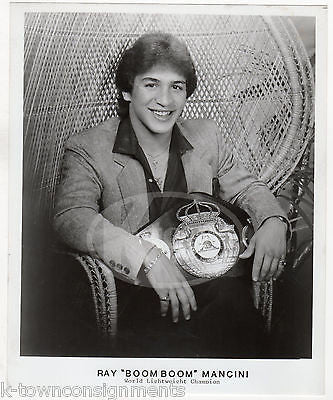 RAY BOOM BOOM MANCINI BOXER VINTAGE LIGHT WEIGHT CHAMPION PROMO PHOTOGRAPH - K-townConsignments